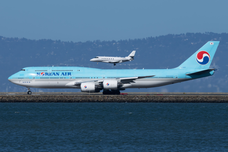How Many Miles Per Gallon Does A Boeing 747-8 Get?