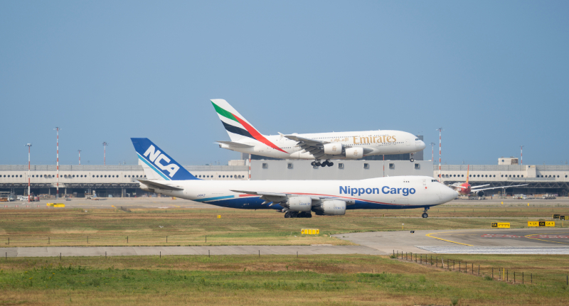 Is A Boeing 747 Bigger Than An Airbus A380?