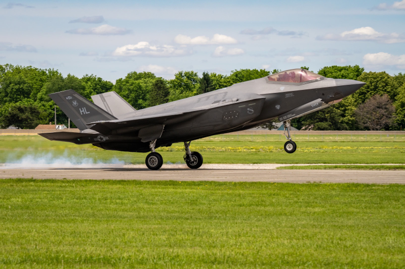 Lockheed Martin’s Shares Dip After Pentagon Cuts F-35 Request