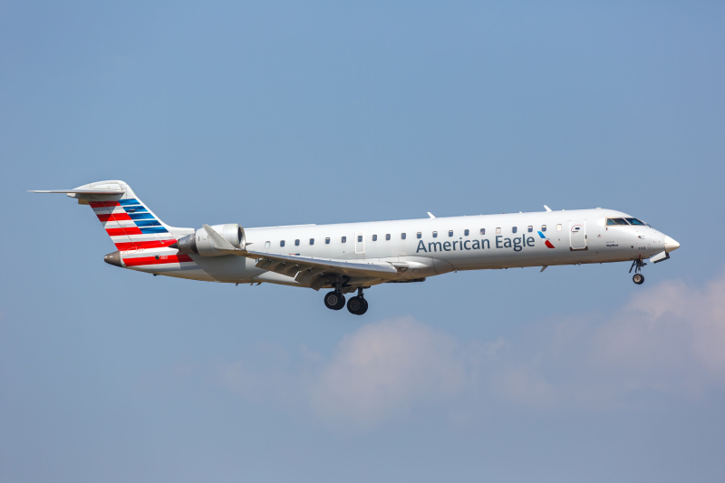 Over 1,000 Miles: Delta & American Compete On The World's Longest CRJ700 Flights