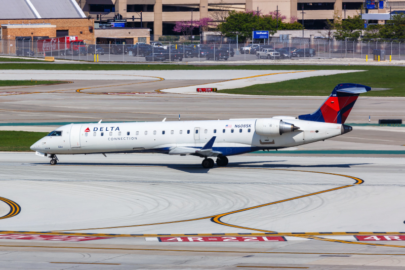 Over 1,000 Miles: Delta & American Compete On The World's Longest CRJ700 Flights