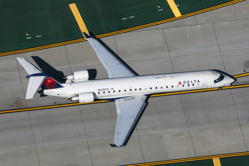 Over 1,000 Miles: Delta & American Compete On The World's Longest CRJ700 Flights
