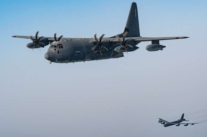 This Is The Largest Aircraft In The US Navy