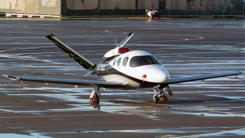 What Is The Typical Salary For A US Private Jet Pilot?