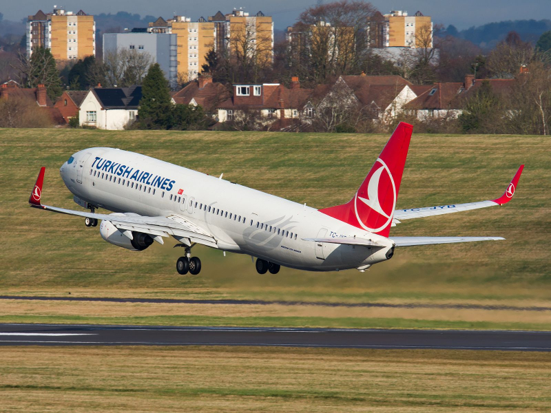Why The Boeing 737-900ER Has A Limit On The Airports It Can Fly To