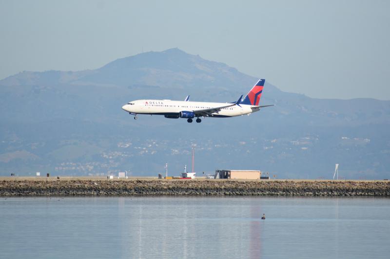 Why The Boeing 737-900ER Has A Limit On The Airports It Can Fly To