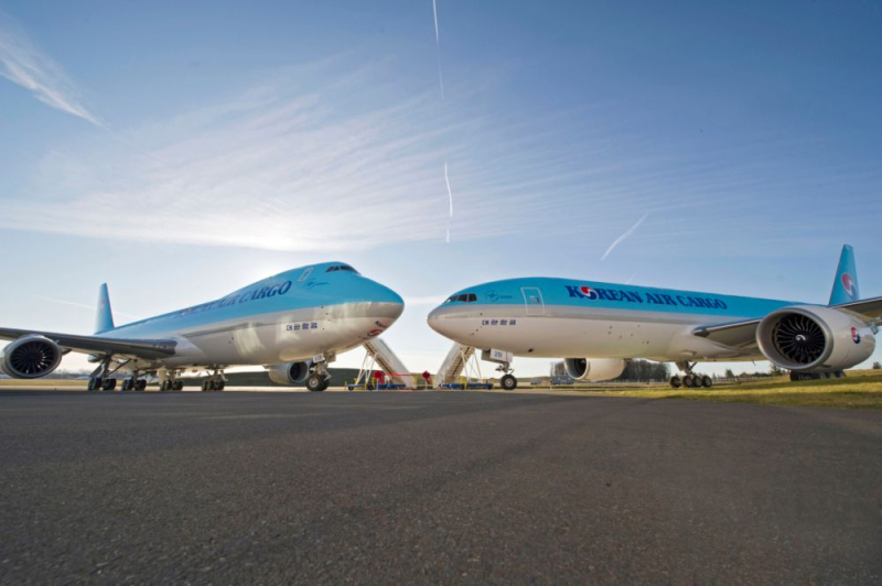 How Many Miles Per Gallon Does A Boeing 747-400 Get?