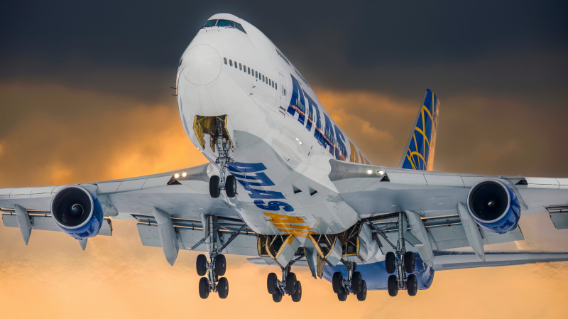 How Many Miles Per Gallon Does A Boeing 747-400 Get?
