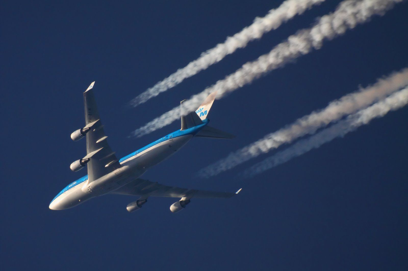How Many Miles Per Gallon Does A Boeing 747-400 Get?