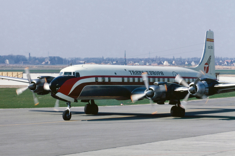 The Last Plane In America With Piston‑Engine Propellers