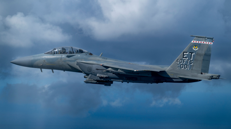 What Is The Typical Salary For A Fighter Jet Pilot?