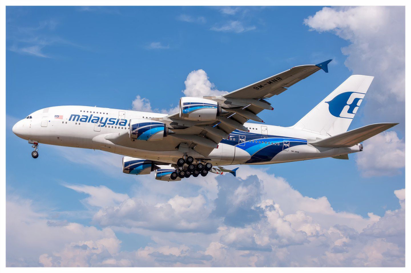Why The Airbus A380 Has So Many Tires